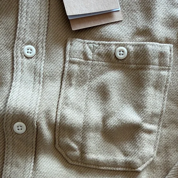 The North Face Tan Button-Up Shirt - Picture 5 of 6